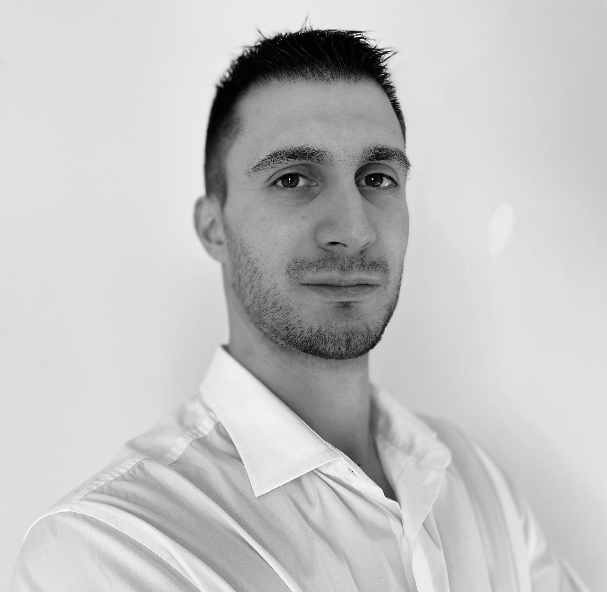 Head shot of Gabriele