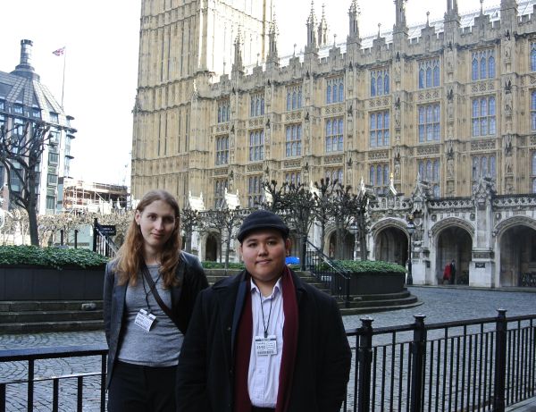 Posters in Parliament 2014 students in front of parliament