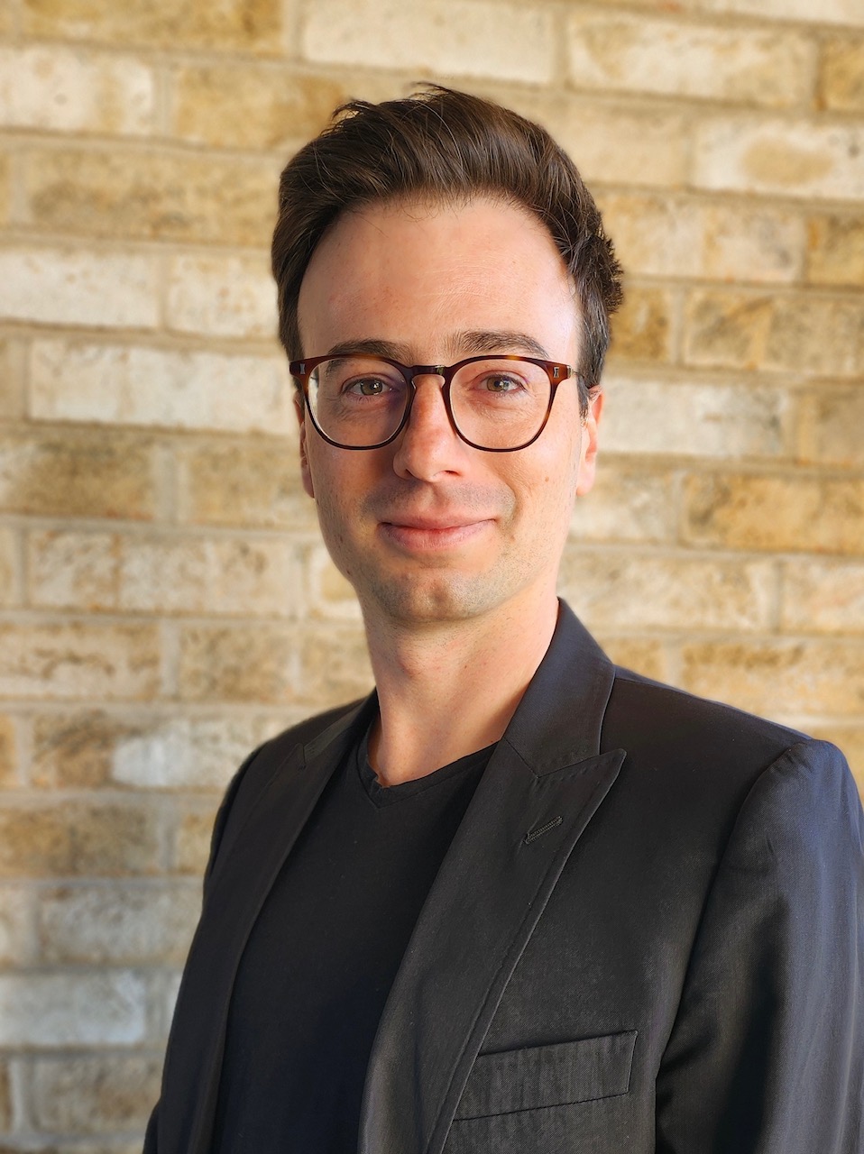 Photograph of Dr Robert Rohland