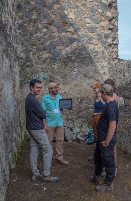 Learning while excavating at Pompeii