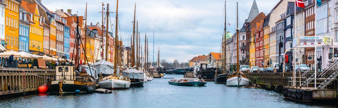 Copenhagen - buildings and boats