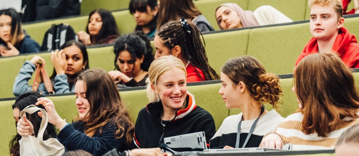 Slideshow - students in lecture