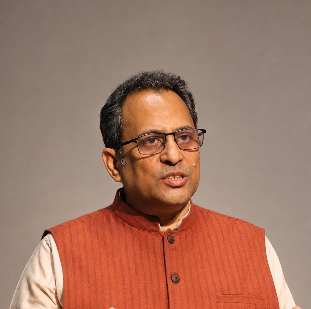 IAS Visiting Fellow, Sajjas