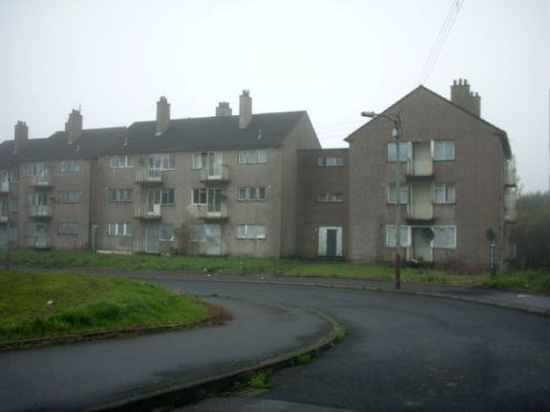 image_8_original_corporation_housing_now_derelict_in_lochend_road_easterhouse_september_2006.jpg