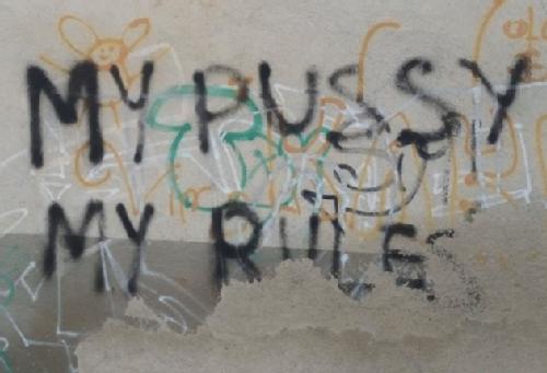 An English graffiti in El  Pla.