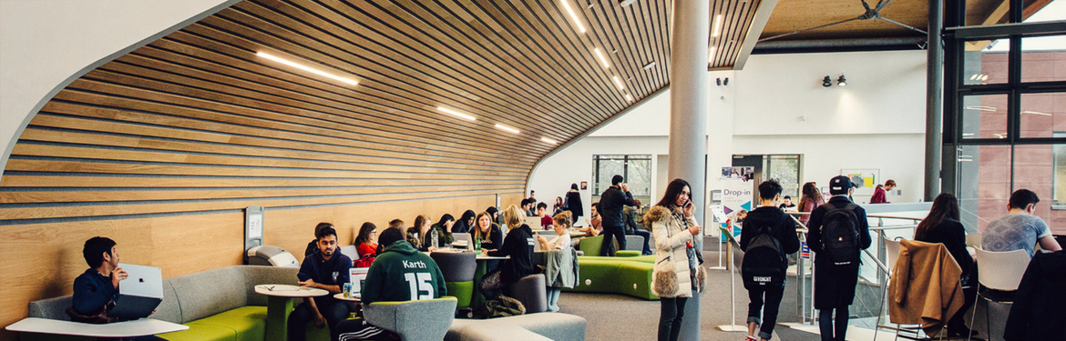 Students gathering in the Oculus teaching building 