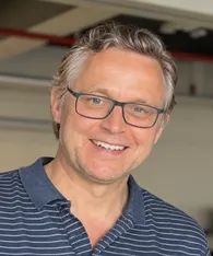 ross_hatton_new.jpg