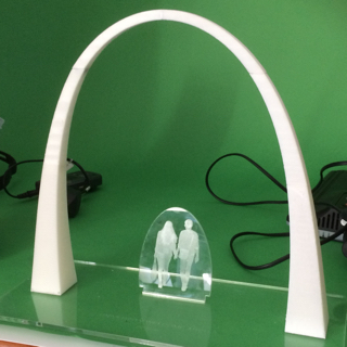 Model of free standing arch