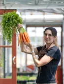 charlotte_with_carrotsc.jpg