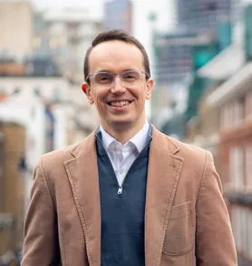 Headshot photo of Dr Bryn Davies