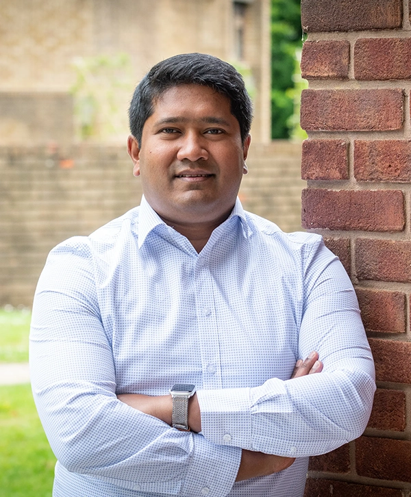 Dr Vivek Furtado