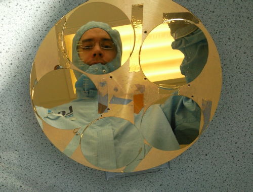 Gavin Morley in cleanroom