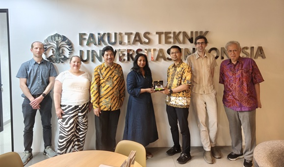 Representatives from WMG and Universitas Indonesia