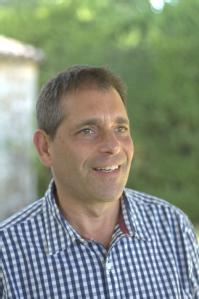 Marcelo Staricoff photo - man with brown hair wearning a blue checked shirt