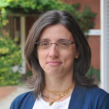 Professor Claudia Rei