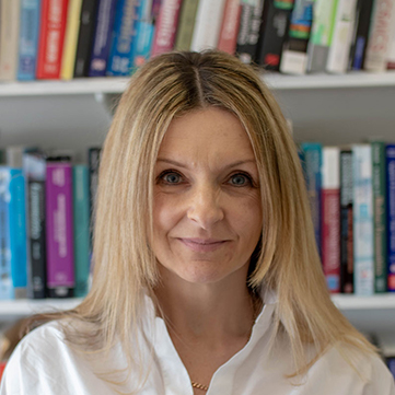 photo of Prof Caroline Elliott