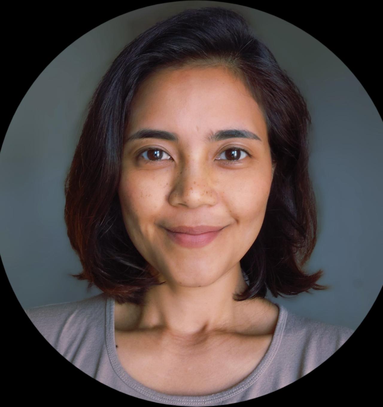 Resya Kania's headshot photo