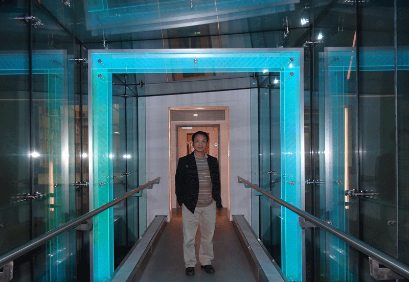 Bo on the link bridge between Department of Computer Science and the Mathematical Institute.