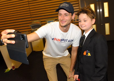 Nick Butter poses for selfie