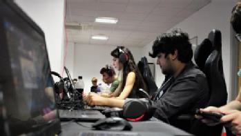 People playing esports