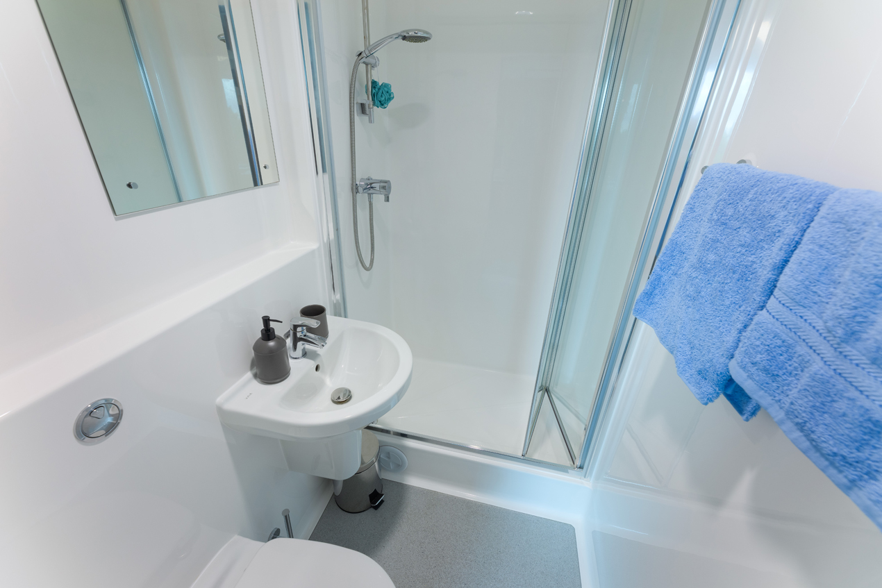 En Suite Bathroom in Cryfield Townhouses