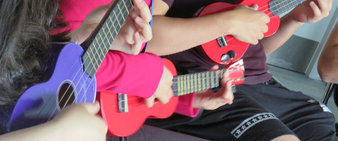 Students at a ukelele session