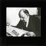 Lenin reading Pravda