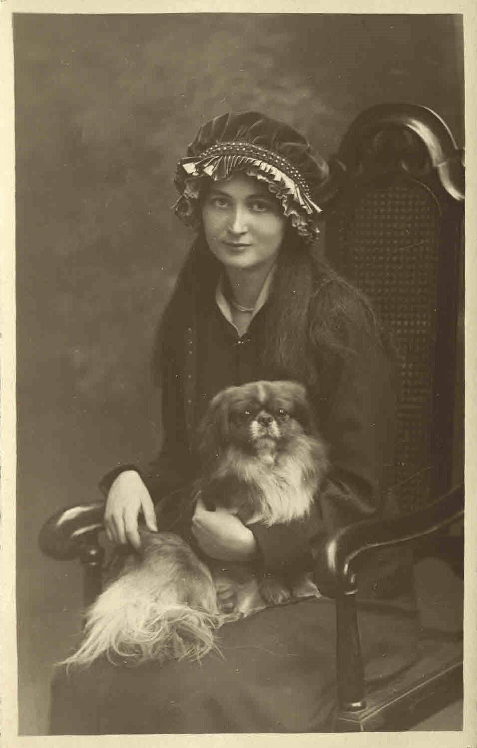 Photograph of Eileen Younghusband with Chi Chi