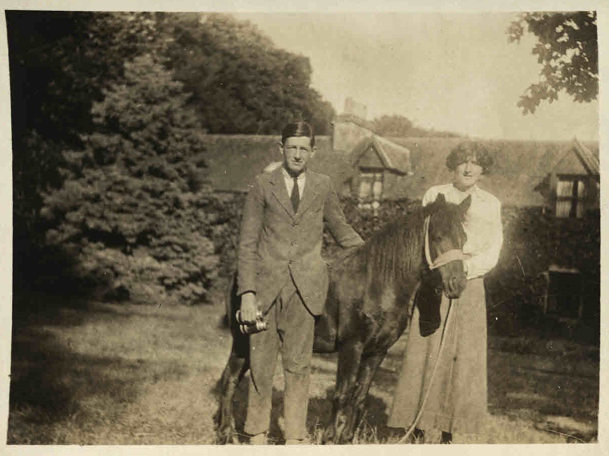 'Gypsy' the pony, photographed with Charlie and Phyllis Fraser