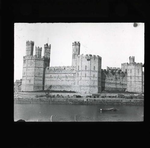Caernarfon Castle (MSS.328/N104/K/6/14)