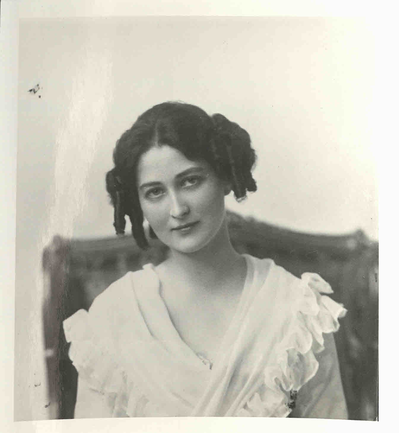 Eileen Younghusband in her dress for the Devonshire House Ball