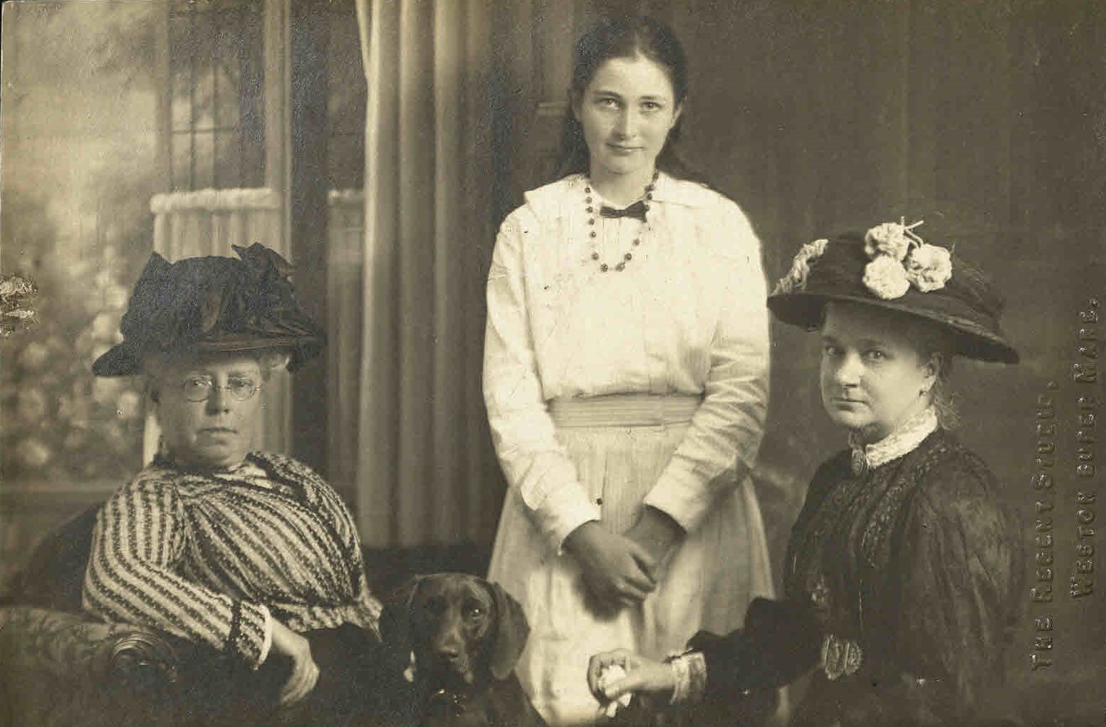 Eileen Younghusband with Mrs Short, Mrs Idie and Joffie