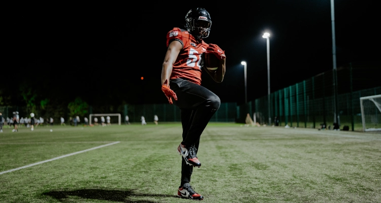Joshua Ogbonna playing american football