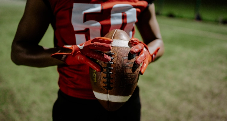 Joshua Ogbonna playing american football