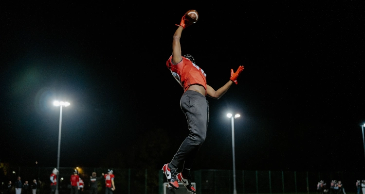 Joshua Ogbonna playing american football
