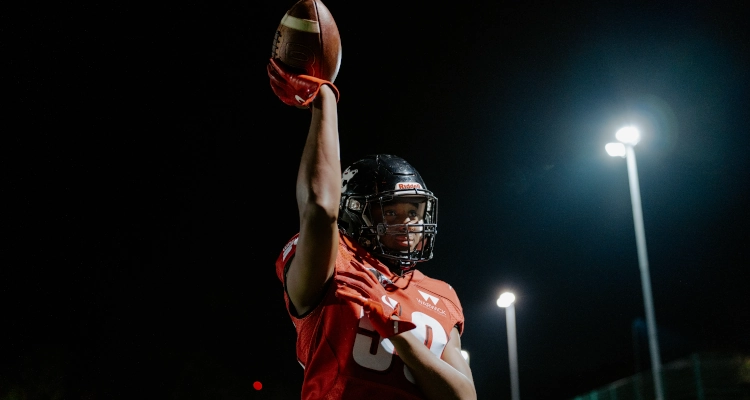 Joshua Ogbonna playing american football