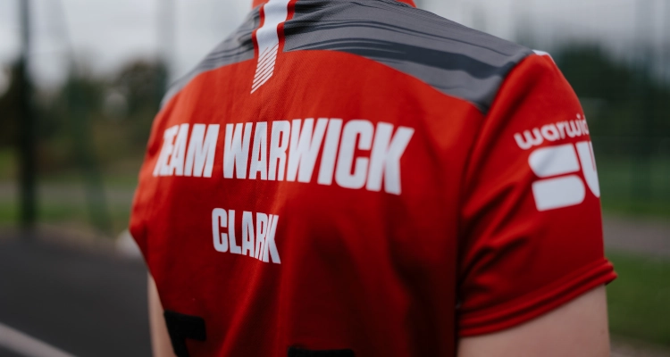 Saffie Clark playing netball
