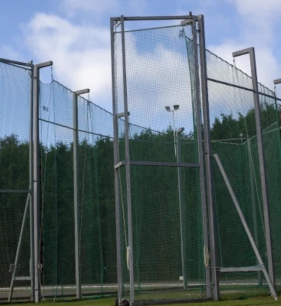 Hammer throw cage