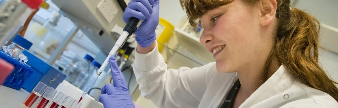Neuroscience student in the lab at University of Warwick